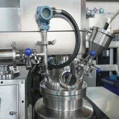 KPZ-100L vacuum emulsifying machine · изображение производителя