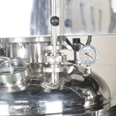 KPZ-100L vacuum emulsifying machine · изображение производителя